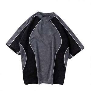 เสื้อยืดคอกลมแขนสั้นลายทางผู้ชาย ทรงปกติ น้ำหนัก 230 กรัม ผ้าฝ้าย 100% สวมใส่สบาย ผ้าถัก ลายสีแดง ขาว เทา - Product Image 4