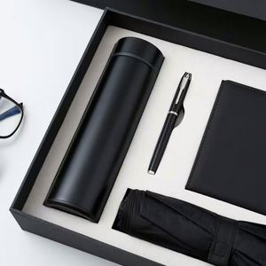 Coffret Cadeau d'Entreprise de Luxe avec Logo : Tasse Isotherme, Carnet et Articles Promotionnels de Haute Qualité pour le Bureau - Product Image 5