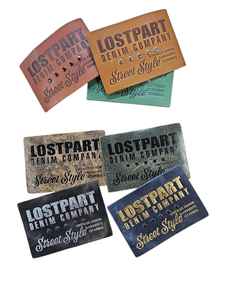 Étiquettes de vêtements en cuir écologiques personnalisées avec marquage à chaud Couleurs et tailles personnalisées pour vêtements et accessoires - Product Image 3