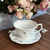 Ensemble d'assiettes européennes en céramique à relief floral rétro forme de muse assiettes à dîner exquises assiette de table décorative pour mariage