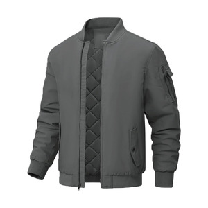 Blouson bomber respirant doublé en tissu léger, idéal pour les hommes en transition printemps-été et pour un style de vie urbain actif. - Product Image 1