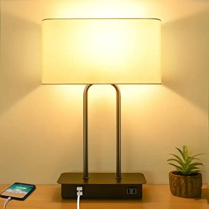 침대 옆 터치 컨트롤 테이블 램프 듀얼 USB 충전 포트 1 AC 콘센트 3 방법 Dimmable 현대 Nightstand 램프 크림