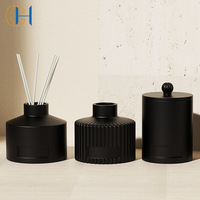 Coffret Cadeau Personnalisé C&H : Pot en Céramique, Bougie Artisanale en Cire de Soja, Diffuseur à Bâtonnets – Étiquette Privée, Logo Personnalisé pour Anniversaire et Fêtes