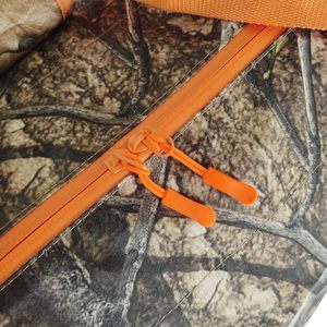 Bolsa de Almacenamiento de Equipo de Caza Personalizada 33x28 Resistente al Agua con Bolsillo con Cremallera para Ropa, Botas y Equipo - Product Image 4