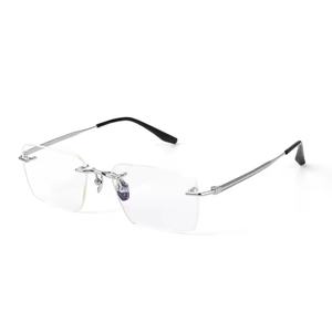 カスタマイズ可能なチタンリムレス正方形眼鏡ダイヤモンド顔形状マッチ光学フレーム付きユニセックス眼鏡 - Product Image 4