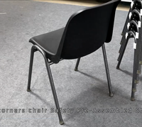 Chaise empilable moderne à texture martelée pour école, bureau, hôtel, conférence, événement, salle à manger, avec structure métallique