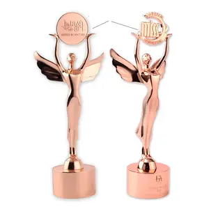 Wholesale Golden Color Metal Award Trophy Customized Logo Resin Trophy Awards For Sports Events