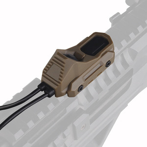 Le commutateur de commande de ligne WOSPORT AXON Pro est à double fil équipé d'un rail pour la fixation de trois types de prises - Product Image 3