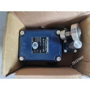 Neuf dans sa boîte, interrupteur de fin de course SCHMERSAL ML441-11Y-T-M20 - Product Image 3