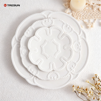 Assiette en céramique blanche vintage en porcelaine fine, motif classique, multi-tailles, gaufrée, pour mariage, hôtel, restaurant, service de vaisselle