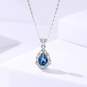 Collier pendentif en argent 925 avec topaze bleue en forme de goutte d'eau, diamants ronds taille brillant sertis griffe, bijoux classiques pour femme - Product Image 3