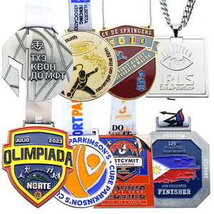 나무로 만든 빈 산 베니토 메달 - Product Image 5