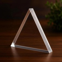 Base de présentation en acrylique solide en forme de triangle équilatéral