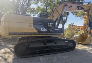 Excavadora Caterpillar 325C Original con Motor Cummins de 136KW de Potencia, Estructura Duradera, Bajo Consumo de Combustible, Bomba de Caja de Cambios de Alto Rendimiento - Product Image 3