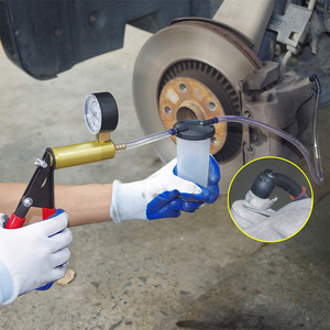 Kit de purge de <span class=keywords><strong>freins</strong></span> 16 pièces avec pompe à vide manuelle pour systèmes de purge de <span class=keywords><strong>freins</strong></span> et d'embrayage automobiles - Product Image 6