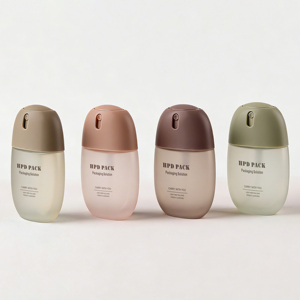 Vente en gros de flacons pulvérisateurs cylindriques mats avec pompe 30 ml, couleur personnalisée, mini flacon pulvérisateur cosmétique pour parfum, <span class=keywords><strong>alcool</strong></span>, désinfectant - Product Image 1