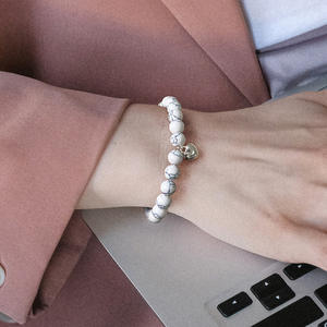 Bracelet en perles de pierre d'agate naturelle en gros pour femmes Bracelet en pierre de turquoise élastique de coeur magnétique classique cadeau de 8mm - Product Image 6