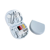 Kit de couture portable pour la maison et l'hôtel, avec boîte de rangement, aiguilles en acier, fil, enfile-aiguille, boutons et épingles