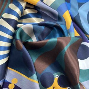 ผ้าพันคอไหมซาตินลายสก็อตขายดี ผ้าคลุมผมไหมสำหรับมัดผม - Product Image 6