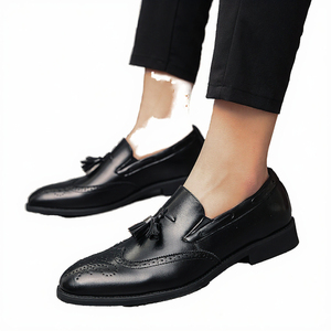 Mocassins à bout pointu et à glands de grande taille 38-48 pour hommes, chaussures habillées de bureau en marron et noir pour l'hiver, l'automne et l'été, semelle en caoutchouc - Product Image 2