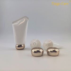 Envase Cosmético de Lujo de 50 ml para Crema de Manos, Tubo Suave Ecológico con Forma de 7 y Tapa Dorada de Rosca - Product Image 6
