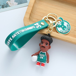 Porte-clés promotionnel 3D Kawaii mignon en PVC avec figurine de star de basket-ball et motif de dessin animé imprimé UV en caoutchouc pour voiture - Product Image 4