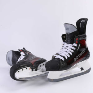 En stock 5.5/6/6.5/7/7.5/8/8.5/9 patins de hockey sur <span class=keywords><strong>glace</strong></span> de qualité supérieure avec porte-lame avancé et léger - Product Image 1