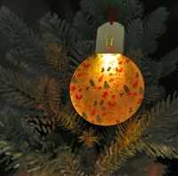 Ornement de Noël suspendu en acrylique avec éclairage LED couleur intégrale, motif personnalisé en relief, 2025