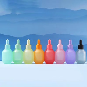 Botella de <span class=keywords><strong>esencia</strong></span> de vidrio de lujo de 30ml, macarrón farol de color, difusor de crema para el cuidado de la piel a prueba de fugas, anillo cuentagotas de vidrio - Product Image 2
