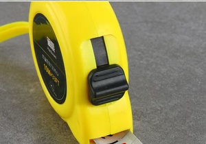 Cinta Métrica Retráctil de Grado Industrial, Nueva, de Acero Inoxidable, <span class=keywords><strong>Regla</strong></span> Flexible con Carcasa de Plástico ABS, Métrica y en Pulgadas - Product Image 2