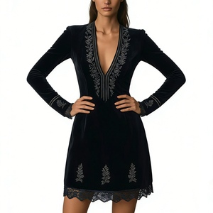 ชุดเดรสสั้นผ้ากำมะหยี่ปักลายสำหรับผู้หญิง คอวีลึก แขนยาว แต่งลูกไม้ สไตล์วินเทจ หรูหรา สำหรับงานเลี้ยงตอนเย็น แฟชั่น - Product Image 3