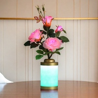 Lampe de chevet électrique USB de style INS moderne Vase à fleurs en rose personnalisé Ornements en matériau ABS pour table de chambre à coucher de bar moderne