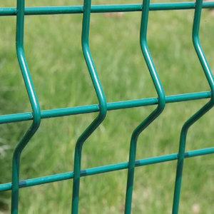 Barrière de sécurité de parc triangulaire 3D courbée, enduite de poudre, durable - Product Image 1