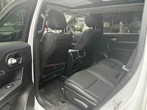 <span class=keywords><strong>Jeep</strong></span> <span class=keywords><strong>Grand</strong></span> Cherokee 4WD 2022 <span class=keywords><strong>2023</strong></span> 2024 Usado, con Personalización Interior, Volante a la Izquierda, Asientos de Cuero Oscuro, SUV - Product Image 4