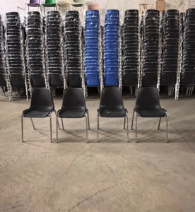 Chaise en plastique empilable moderne et durable avec cadre chromé pour salle de classe, formation, école, église, bureau, événement, salle à manger, concert, usage commercial - Product Image 4