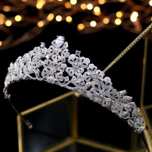 Diadèmes scintillants en zircon cubique blanc, couronnes élégantes, accessoires de cheveux floraux pour mariage, bijoux cadeaux pour mariées et demoiselles <span class=keywords><strong>d</strong></span>'<span class=keywords><strong>honneur</strong></span> - Product Image 5