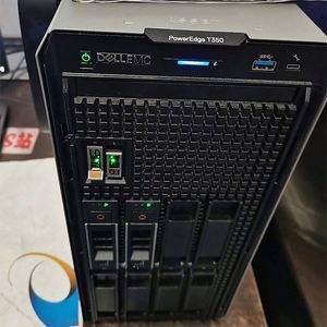 Serveur Tour Dell PowerEdge T350 avec Processeur Intel Xeon E-2336 (6 Cœurs), 16 Go de RAM, 4 Disques 4,3'' SAS/SATA de 480 Go pour la Productivité - Product Image 4