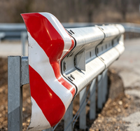 Barandilla de Seguridad para Carreteras Sigma Post, Soporte de Acero Galvanizado, Barrera de Seguridad Vial Q235 Anticorrosión, Fabricación Personalizada OEM Directa de Fábrica