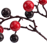 Kerstdecoratie, natuurlijke en kunstmatige, rood met zwart, plastic schuim, besjes, fruit, spray en steel, groothandel leverancier