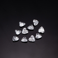Beyaz HPHT gevşek sentetik taşlar 3x3mm ~ 4.5x5mm DEF VS kalp kesim Melee Lab yetiştirilen elmas
