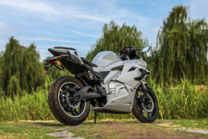 Motocicleta Eléctrica para Adultos 2026, 72V, Potencia del Motor <span class=keywords><strong>de</strong></span> 5000W o 10000W, 240KM <span class=keywords><strong>de</strong></span> Autonomía, Motocicleta <span class=keywords><strong>de</strong></span> Carreras <span class=keywords><strong>de</strong></span> Alta Velocidad - Product Image 4