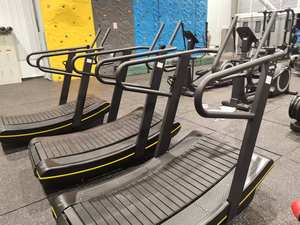 ลู่วิ่งโค้งแบบแมนนวลสำหรับใช้งานเชิงพาณิชย์ พร้อมหน้าจอแสดงผล ระบบแรงโน้มถ่วง อุปกรณ์ออกกำลังกาย - Product Image 5