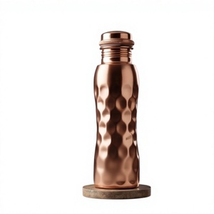 Bouteille d'eau en cuivre pur à facettes brillantes, anti-fuite, pour la pratique de la yoga et de la fitness ayurvédique, récipient à boisson en métal de luxe - Product Image 1