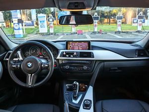 <span class=keywords><strong>BMW</strong></span> Serie 3 Usata del 2015, Berlina con Guida a Sinistra per Esportazione - Product Image 3