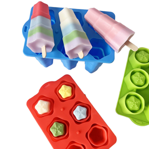 Star-Shaped Foldable Silicone Mold Food Grade DIY Ice Cream, Popsicles, Cake Cubes for Whiskey, Beer, and Homemade Treats - Product Image 1