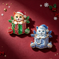 Broches de Noël Adorables pour Femmes et Hommes, Chatons en Strass Bicolores dans une Boîte Cadeau, Épingles de Fête du Nouvel An