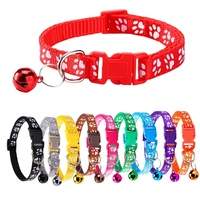 Collier pour animaux de compagnie avec clochette, style dessin animé, pour chats et chiens, réglable, motif patte, best-seller transfrontalier, boucle de sécurité, vente en gros en stock