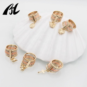 Set di Anelli con Ciondoli a Forma di Elefante, Croce, Vergine Maria, Cuore, Trifoglio e Farfalla, Placcati in Oro - Product Image 5