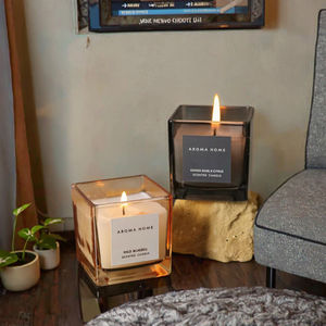 Fabricants Vente en gros Bougies d'aromathérapie romantiques Boîtes en verre colorées carrées faites à la main Cadeaux de Noël pour la décoration de la maison - Product Image 1