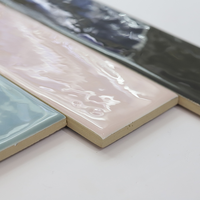 Carreaux muraux en porcelaine brillante contemporains Zellige marocain faits à la main 150*50mm pour murs intérieurs, escaliers extérieurs et salles de sport